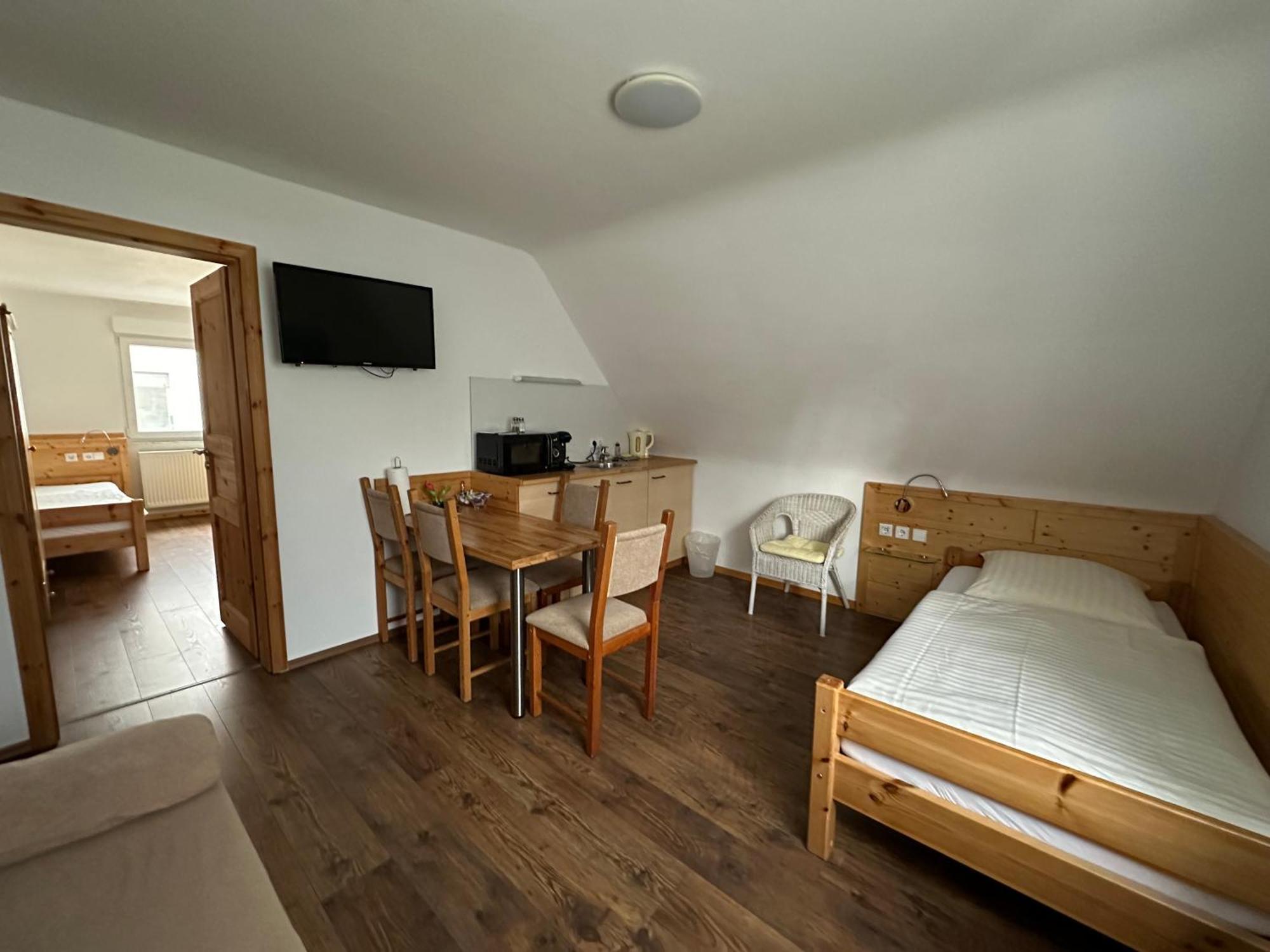 Pension Schramm Karlsruhe Extérieur photo