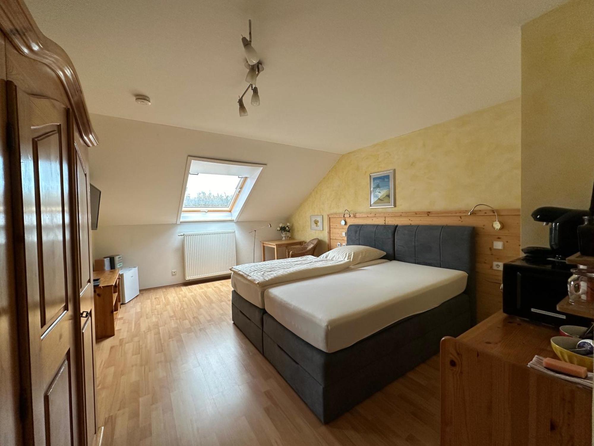 Pension Schramm Karlsruhe Extérieur photo