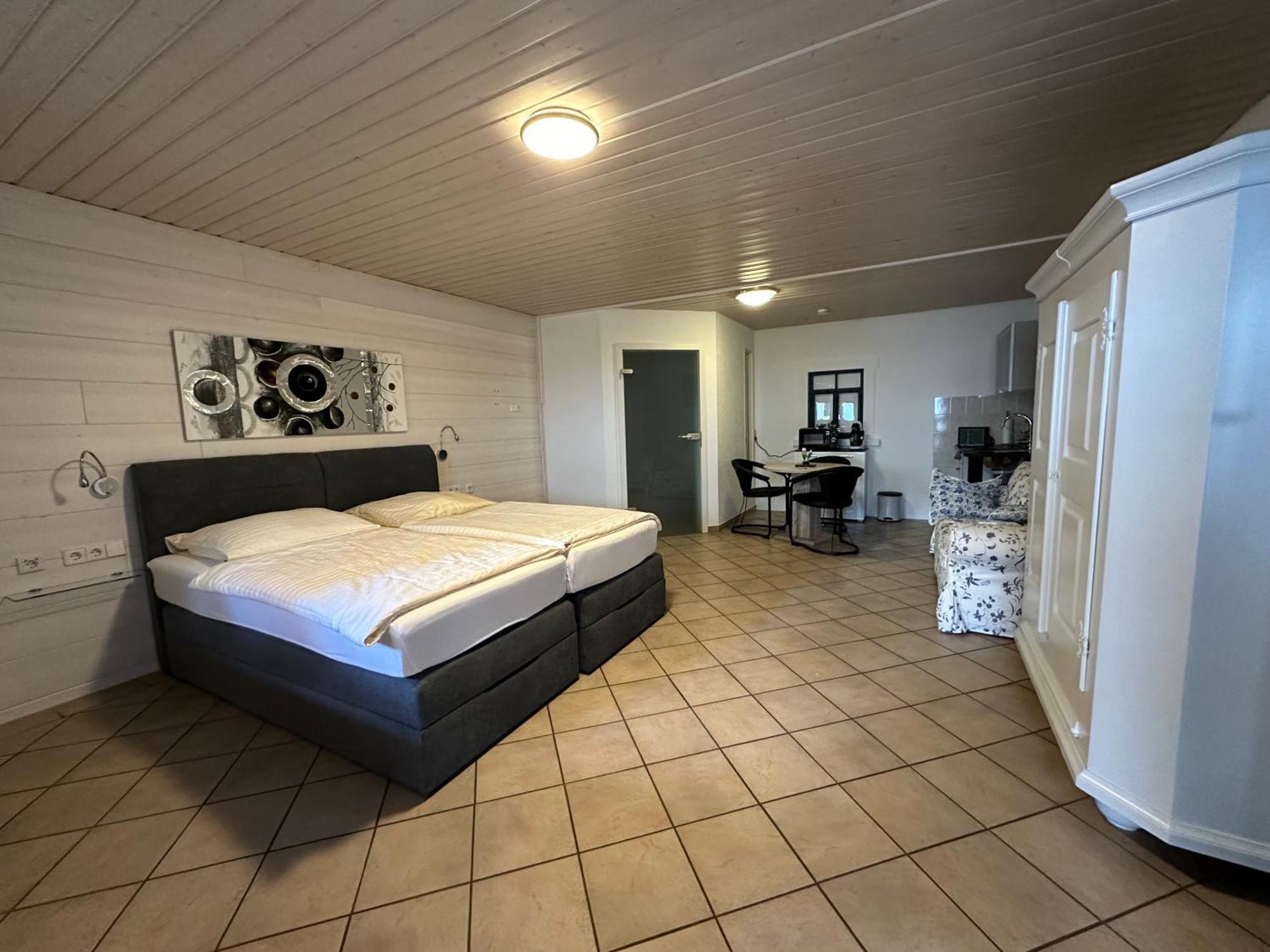 Pension Schramm Karlsruhe Extérieur photo