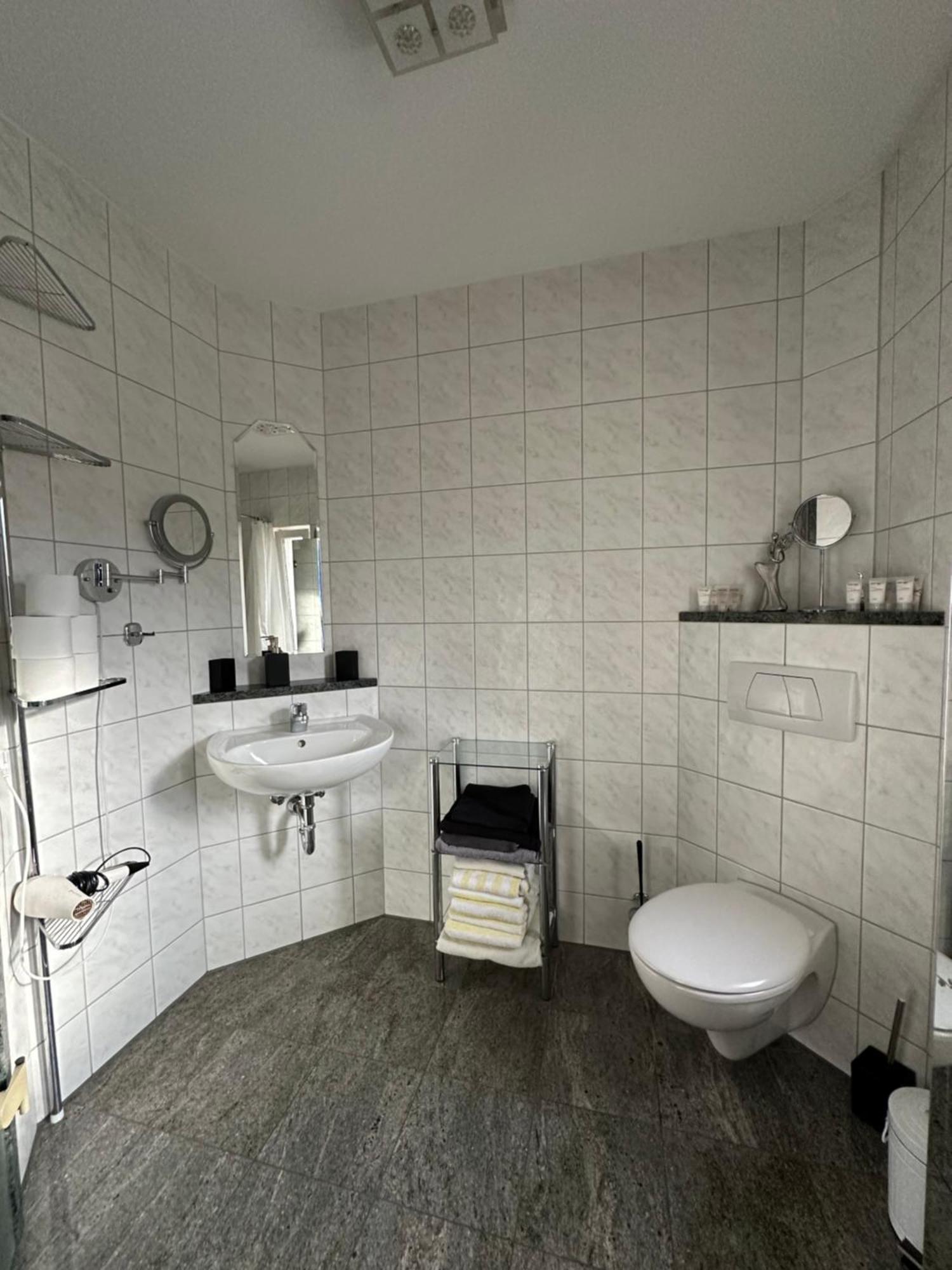 Pension Schramm Karlsruhe Extérieur photo