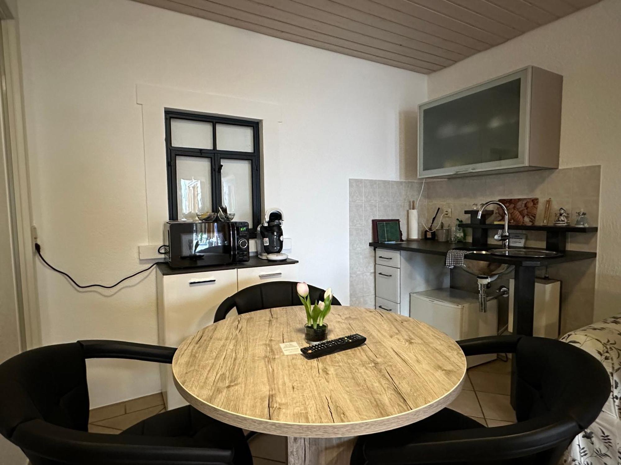 Pension Schramm Karlsruhe Extérieur photo